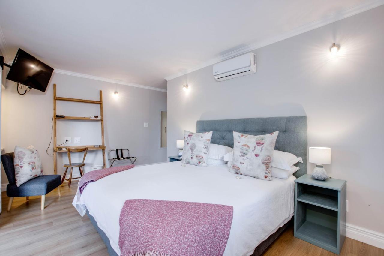 Amberhall Guesthouse ヨハネスブルグ エクステリア 写真