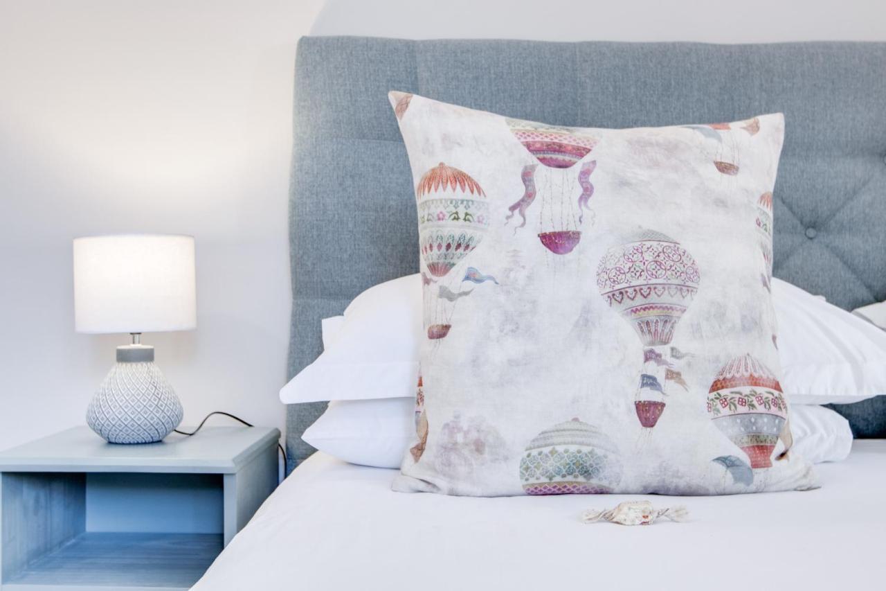 Amberhall Guesthouse ヨハネスブルグ エクステリア 写真