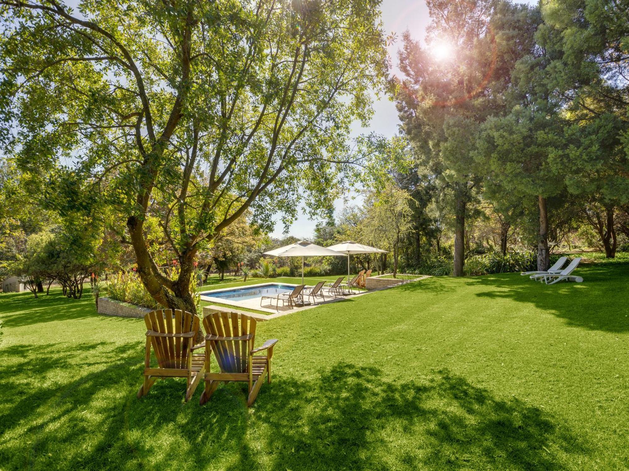 Amberhall Guesthouse ヨハネスブルグ エクステリア 写真